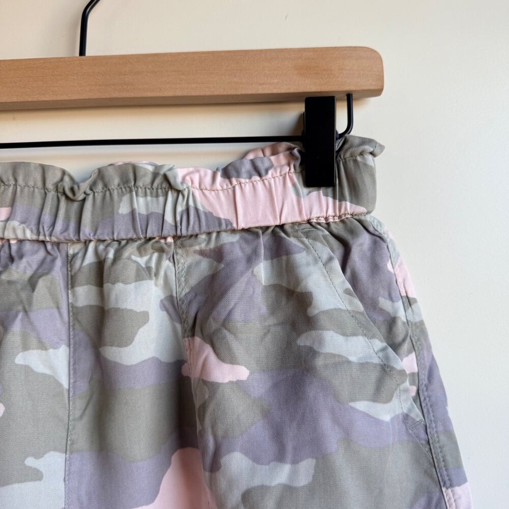 Aerie Womens Camo Print Relaxed Shorts Size Small Lyocell Fabric Elastic Waist - Picture 2 of 10